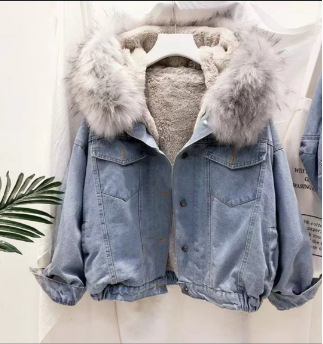 Giacca di jeans da donna con collo in peluche corta invernale_voghion.com