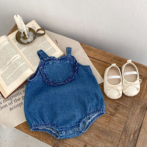 INS  summer infant and toddler girl baby denim love carrier bag fart jumpsuit jumpsuit