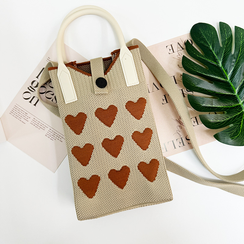 밝은 갈색 사랑의 마음