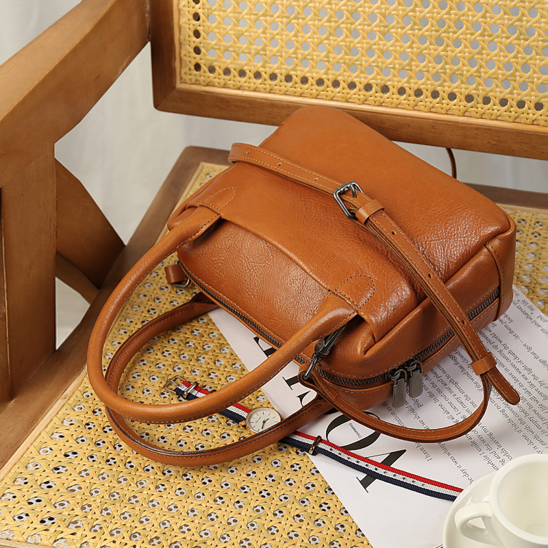 Women's Large Capacity New Genuine Leather Retro Commuter Boston Square Bag Casual Simple Luxury Handbag - Thumbnail 3