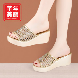 ��ɫ�¸���ЬŮ�ļ��¿��⴩�ɸ�����Ь����͸��r��һ�֛���Ь