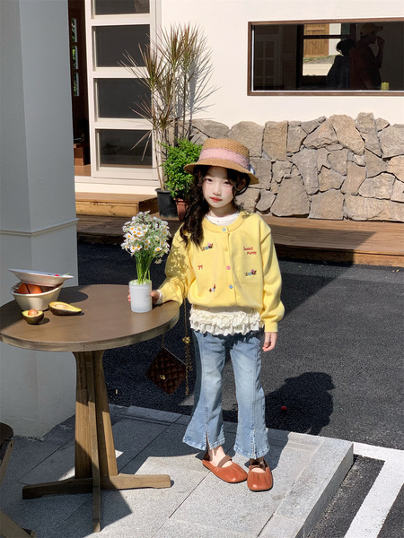Autumn cartoon short woolen base cardigan