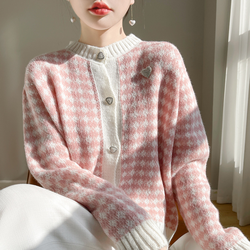 Knitted cardigan