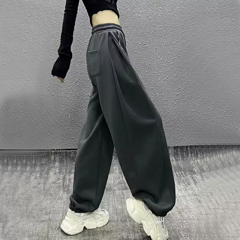 厂家一件代发灰色秋季休闲束脚卫裤女阔腿弯刀美拉德青少年运动裤