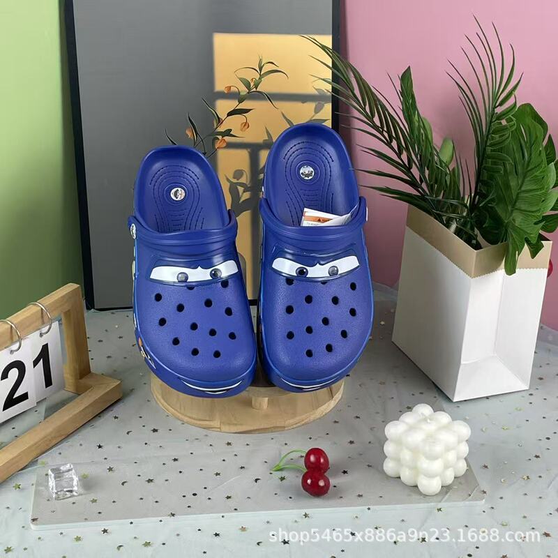 95 Car-Themed Light-Up Clogs Beach Shoes Non-Slip Beach Mcqueen Motorcycle Fashion Adult Glowing Slippers Versatile