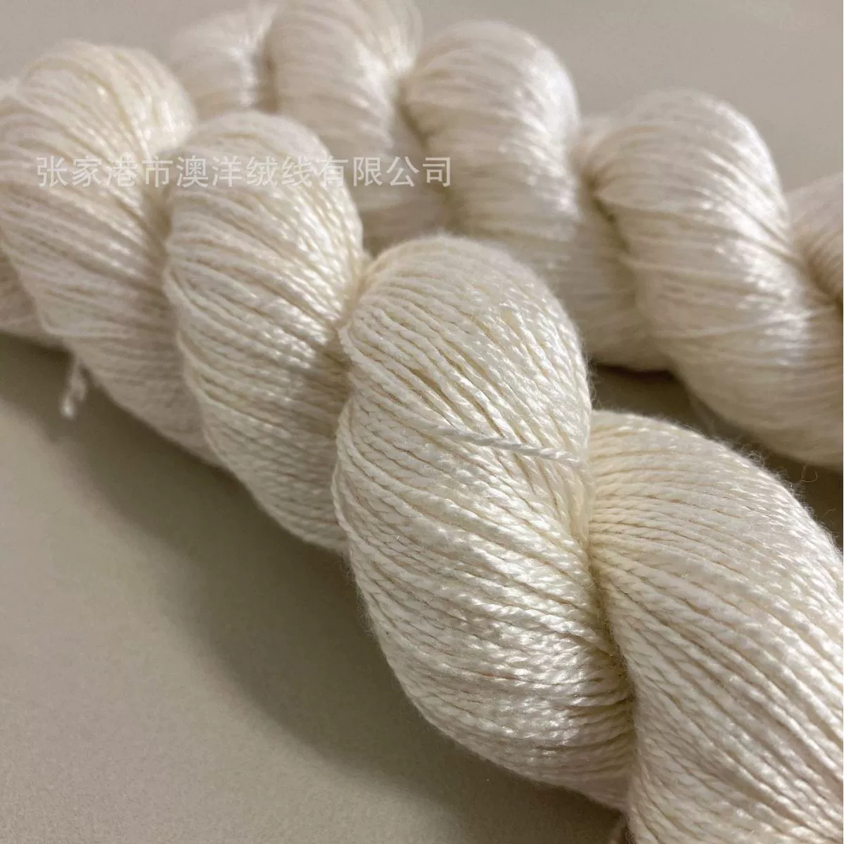 Baichang Silk 100 шелкопряд Tencel Wool White Embryo twistedStick Needle Crochet Hand Knitting DIY ручная покраска