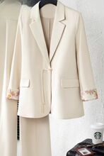 ��a����ʽ���bŮ2025�¿�߼������e���L���b��������Lѝ�z����