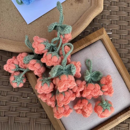 New lily of the valley 4 spring crocheted small pendants flower car pendant keychain simulation cute bag pendant DIY