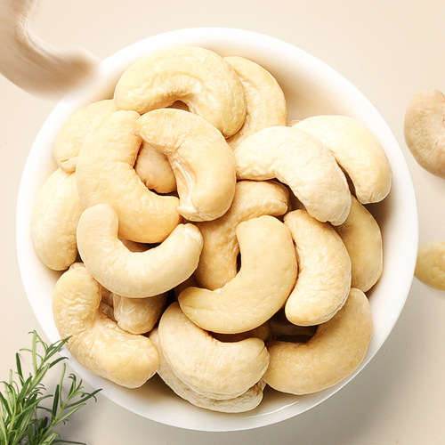 Original Aroma Original Flavor Cashew Nuts 300g Factory Wholesale New Year Nuts Snacks Peeled White Cashew Kernels One-time Delivery