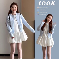 春のセットは女性のカジュアルな年齢を減らしてニットのカーディガンのつぼみのベストのワンピースの2つのセットを着て潮が満ちています。
