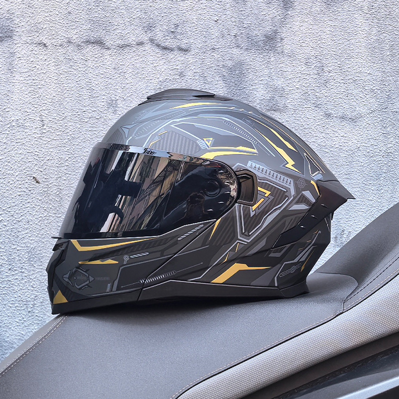 LVS3C certificado casco de motocicleta estándar nacional para hombres y mujeres casco de cara a cara casco de locomotora de verano seguridad general de cuatro estaciones