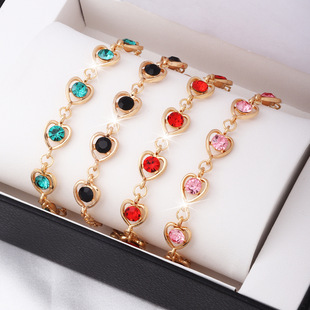 �W���羳���u�Ʒ�U�Ր��Ĳ�ɫһ�w����������b�r���Ʒ�S���l