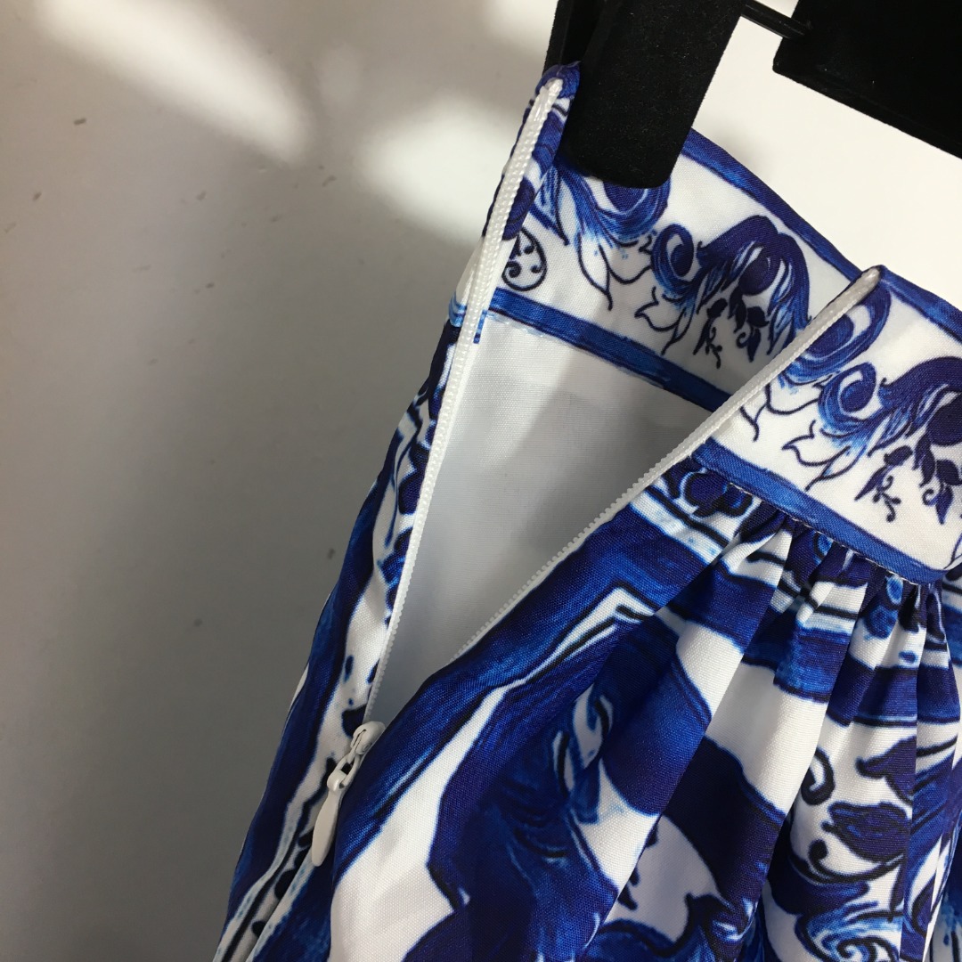 Sling Half Skirt Set Image 9
