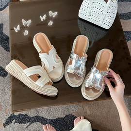 厚底拖鞋;高跟凉鞋;女式皮靴