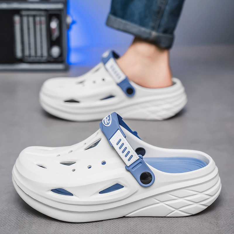 2025 verano nuevo estilo zapatos con agujeros pareja sandalias y pantuflas casuales de gran tamaño zapatos de playa coreanos pisando la mierda sandalias Baotou