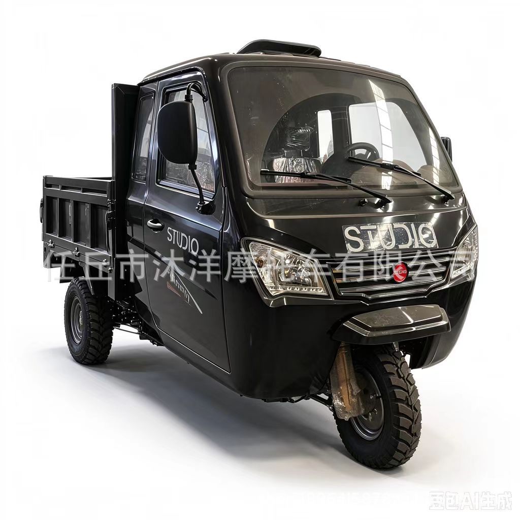 Source manufacturer luxury rain shelter three-wheeled fuel-powered motorcycle with enclosed cab, five-wheel double hydraulic dump truck
