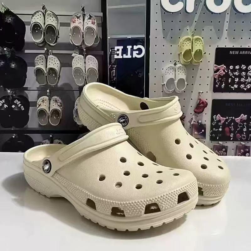 Sandalias Caruo nuevo estilo de suela gruesa zapatos con agujeros para parejas de verano para aumentar la suela suave antideslizante EVA todo-fósforo recreación cómoda