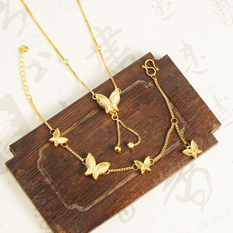 Nueva pulsera de collar de oro de arena de mariposa con flecos exquisitos, temperamento, joyería de diseño de lujo ligero, no se desvanecerá durante mucho tiempo