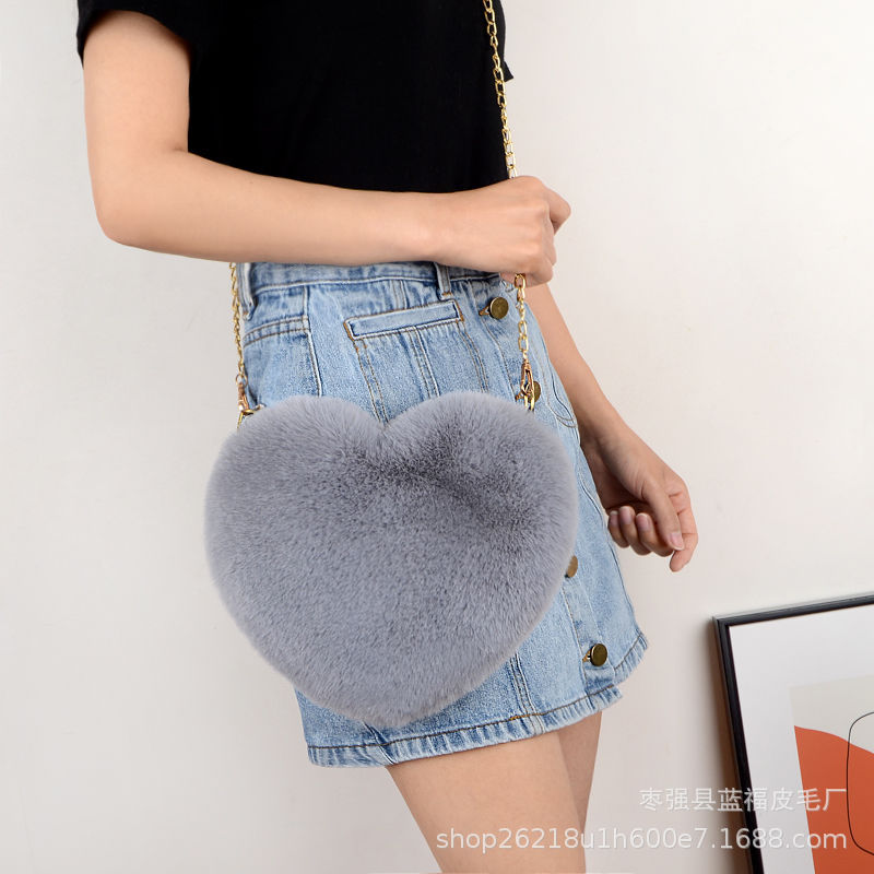 厂家批发新款情人节链条毛绒心形包包女斜挎包桃心形爱心小包包女