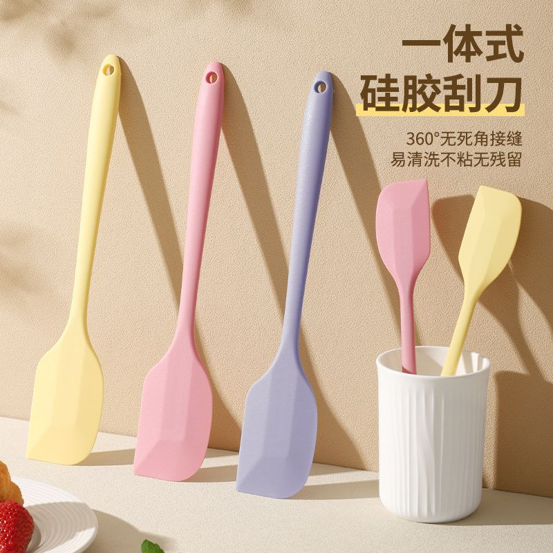 Household baking spatula, high-temperature resistant food-grade silicone integrated spatula, commercial cream mixing knife, large size