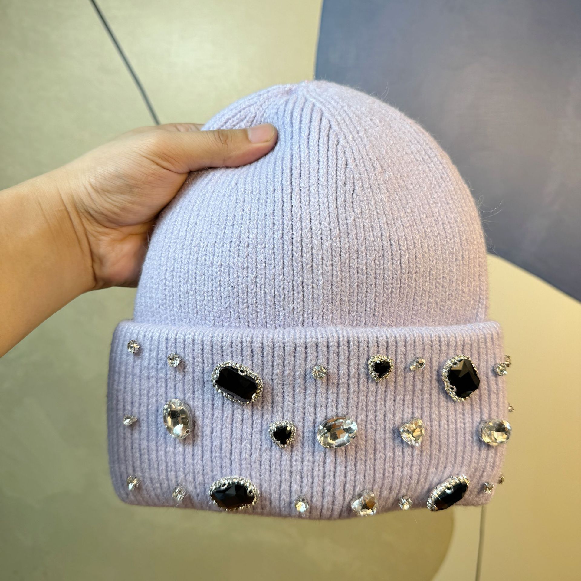 Damen Herbst- und Winter-Strickmütze aus Kaninchenhaar Warme Dicke Beanie-Mütze Modische Strass-Verzierte Einfarbige Lässige Strickmütze – Detail 6