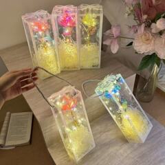 520バレンタインデーの新しいシミュレーションバラの金箔の花の単一の永遠の花の贈り物の箱の贈り物は客先に送ります。
