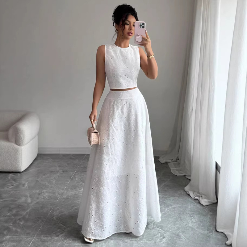 New Spring and Summer Women's Clothing 2026 White Lace Short Sleeveless Top + High-Waisted A-Line Elegant Long Skirt New Spring and Summer Women's Clothing 2026 White Lace Short Sleeveless Top + High-Waisted A-Line Elegant Long Skirt