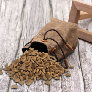 in stock Outdoor Dog Dry Food Storage Bag Outdoor Portable Creative Keychain Cat Dog Snack Bundle Pocket