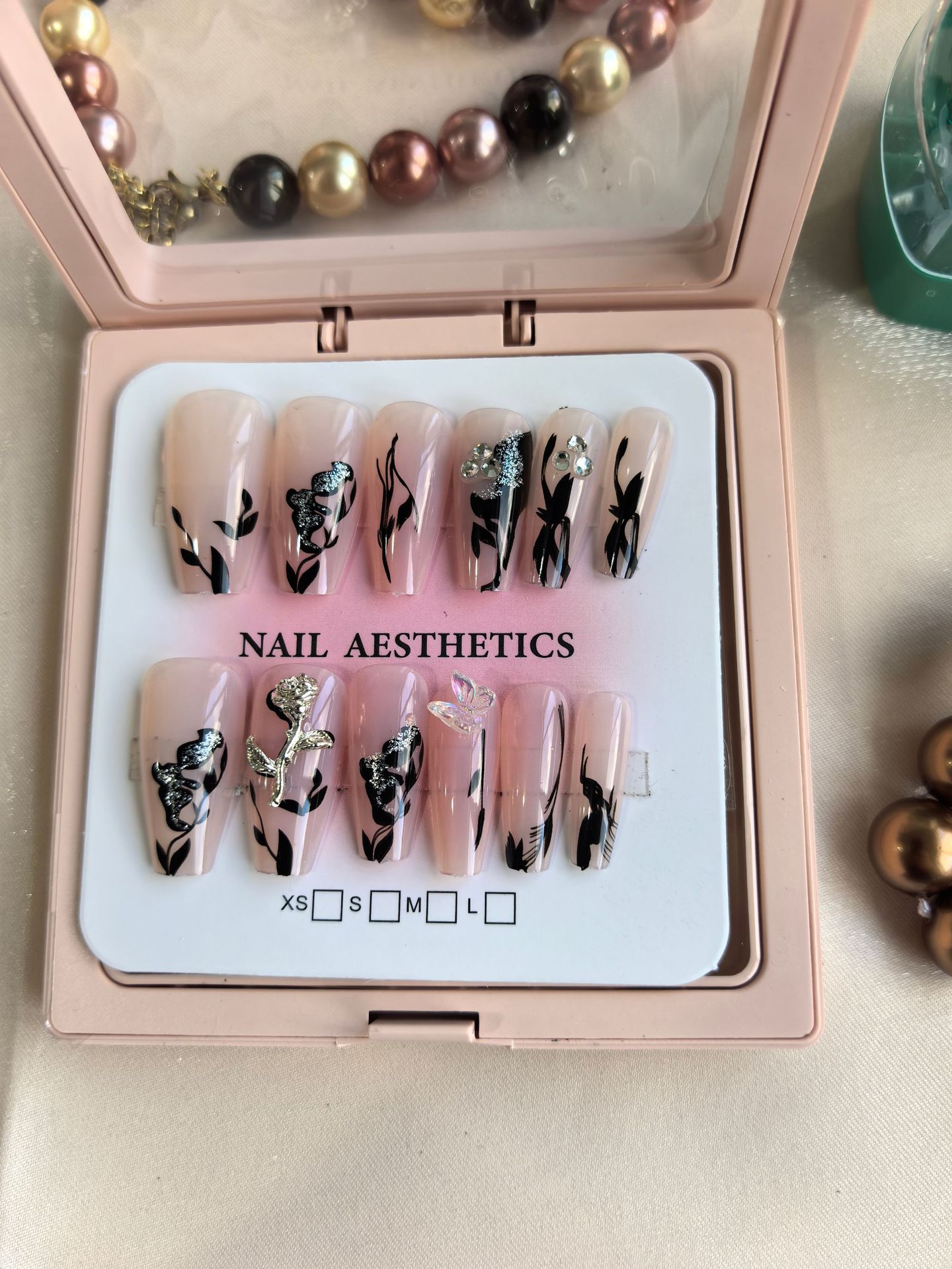 Caja de exhibición marco de fotos más taladro manicure suministro fuente de uñas DIY francés color delgado manicure falso salón al por mayor