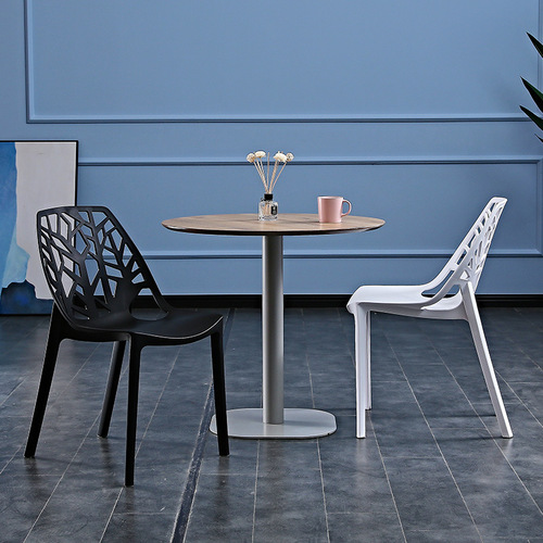 北欧塑料椅子家用靠背餐椅 设计师家居风休闲镂空工业风椅子