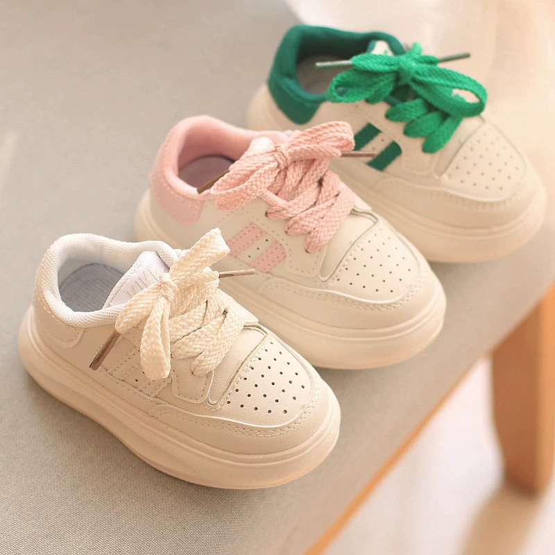 Распродажа: детская спортивная обувь, дышащие кроссовки, повседневная белая обувь, легкая обувь для мальчиков и девочек.