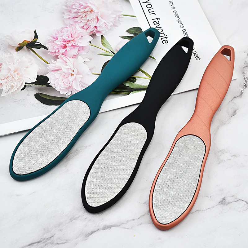 New exfoliating foot file with double-sided stainless steel scrubber for callus removal and heel smoothing, wholesale
