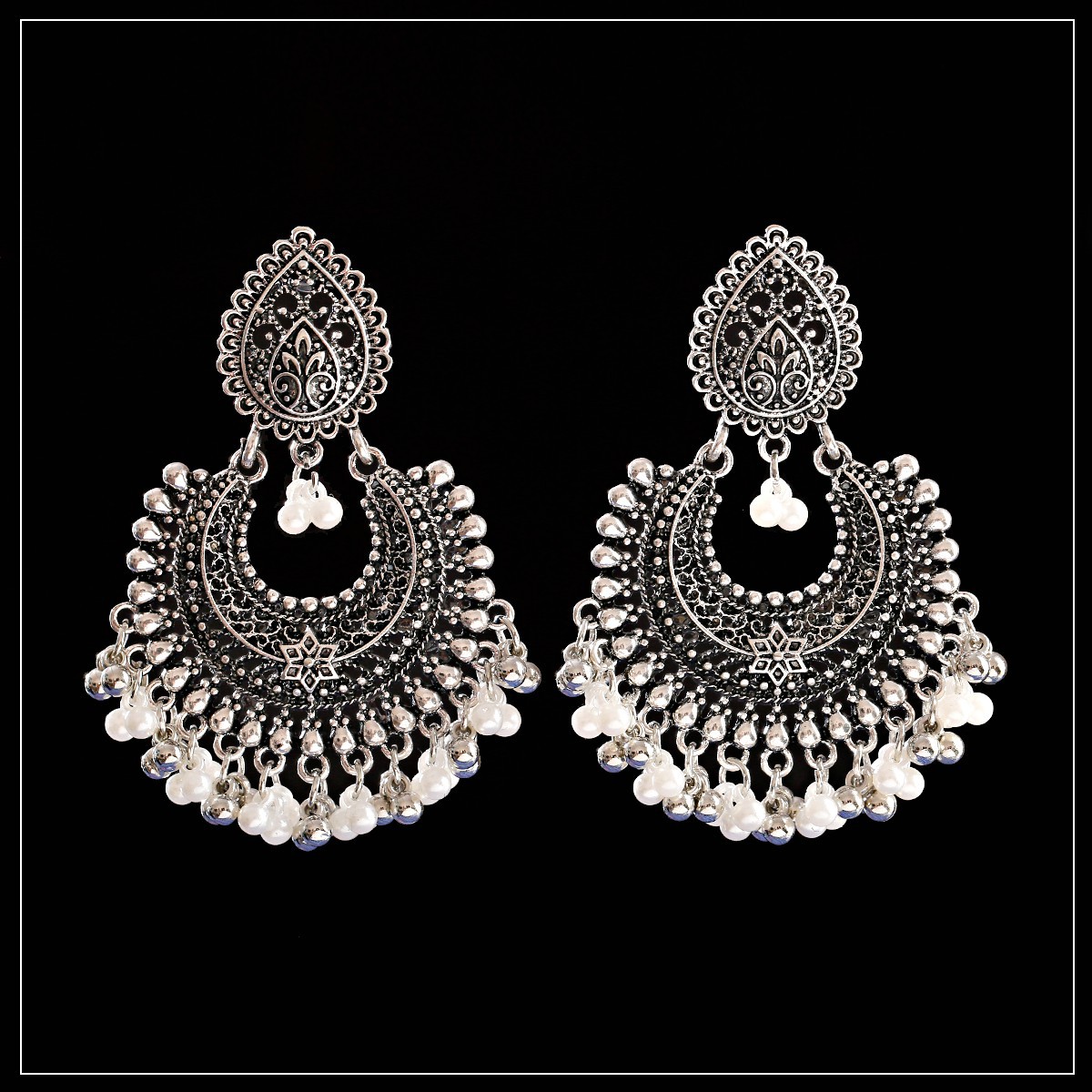 Hot Sale Indian Classic Retro Bell Earrings Exaggerated Creative Millet Beads Tassel Earrings Earrings