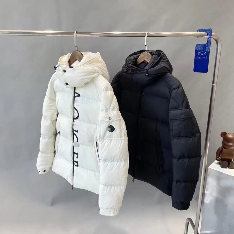 25Fw Accessible Luxury Trendy Brand m's Matte Black Label Printed down Jacket for Men and Women, Casual Jacket for Couples