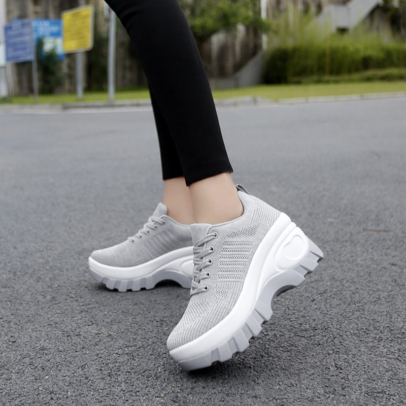 Giày sneaker nữ lưới thoáng khí đế dày tăng chiều cao, gót 3-5 cm — 1695 Màu đen, 1695 màu xám