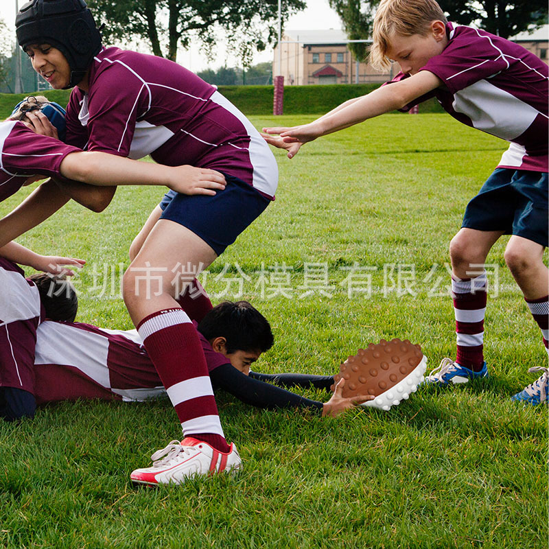 1_0001_摄图网_501449036_少年橄榄球队练习（