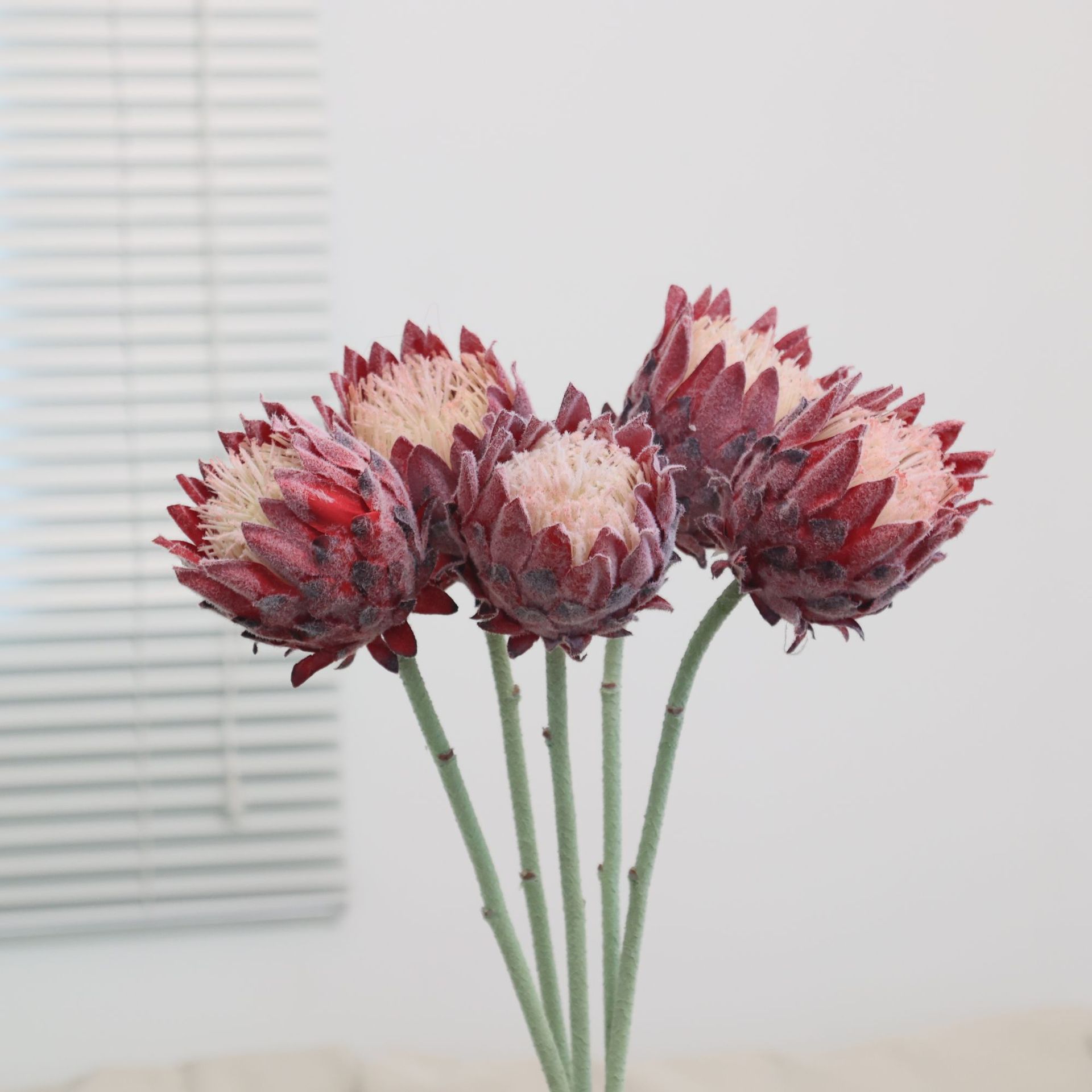 北欧单支帝王花仿真花家居婚庆酒店橱窗装饰花植绒北欧蓟假花跨境详情8