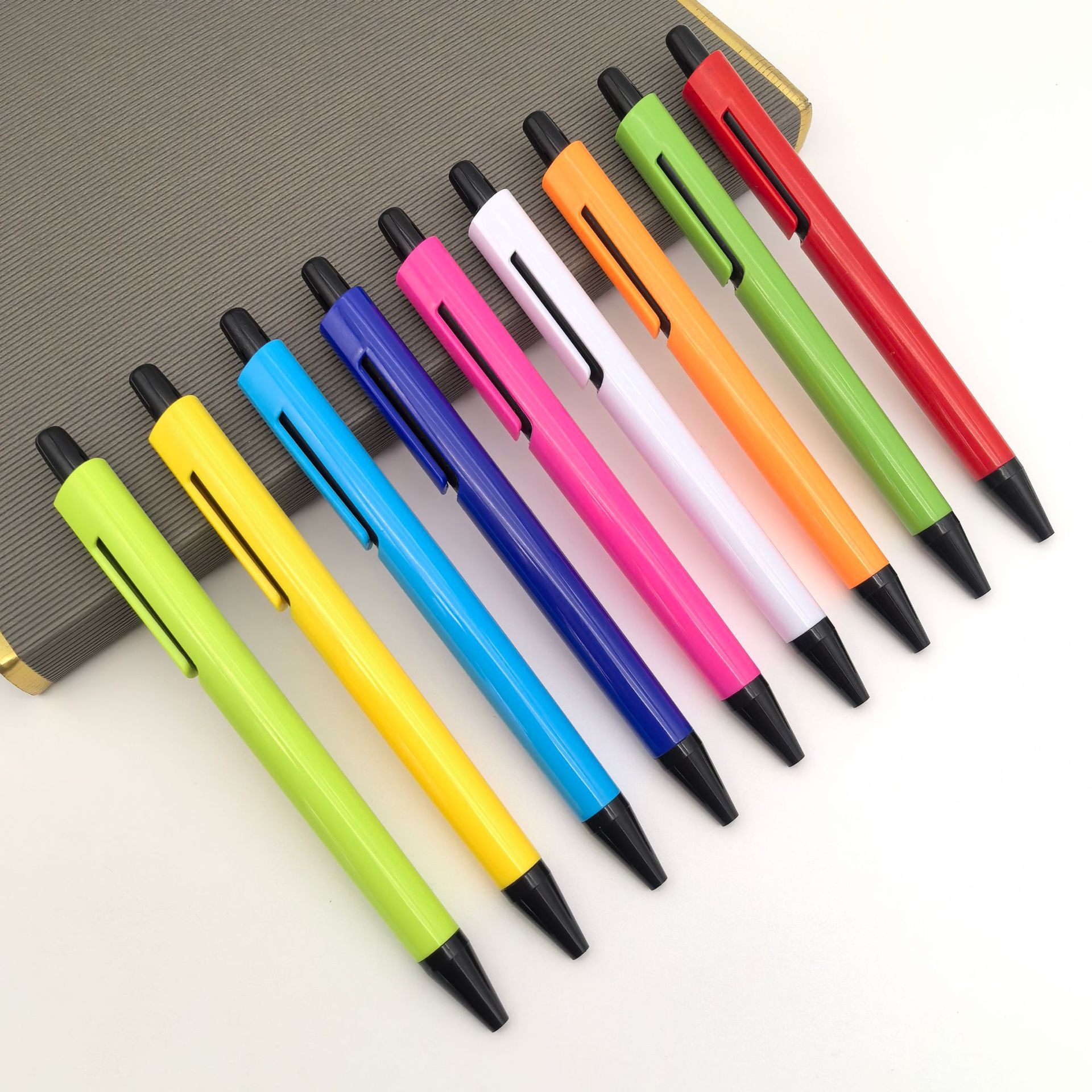 Presione bolígrafo de color para publicidad creativa bolígrafo de logotipo imprimible bolígrafo de publicidad promocional bolígrafo de regalo al por mayor