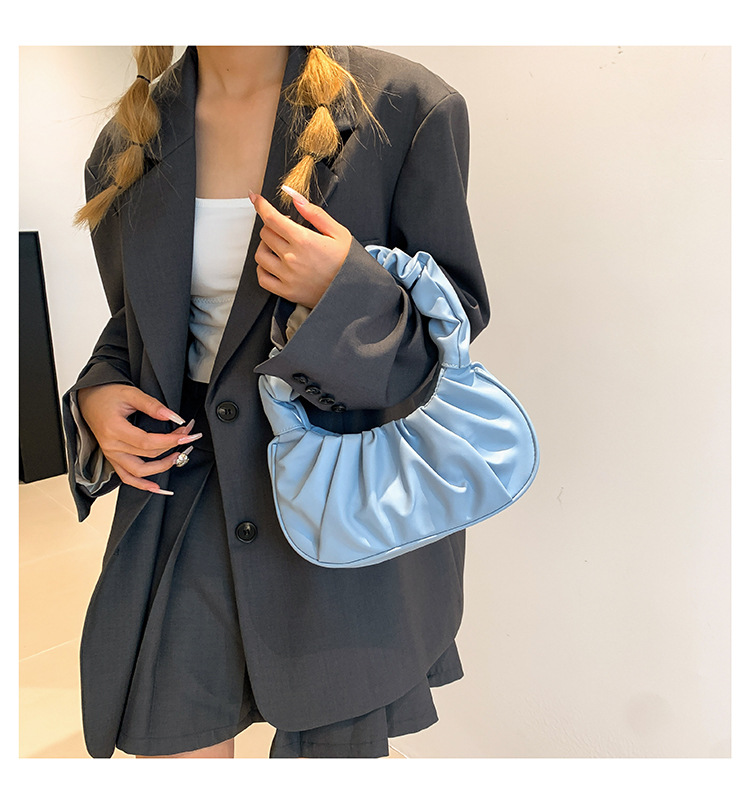 Streetwear Style Cylindrical Shape Small Size Women's Small Pu Leather Solid Color Streetwear Cylindrical Magnetic Buckle Shoulder Bag Underarm Bag