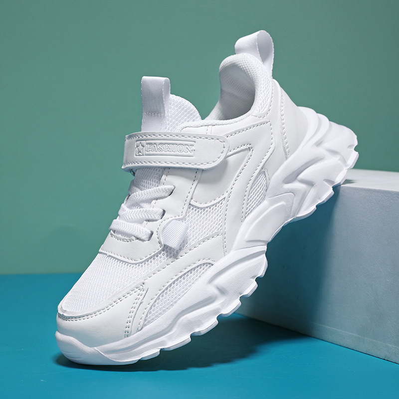 Zapatos para niños 2026 primavera nueva malla transpirable para niños con suela suave ligera para estudiantes de primaria para correr zapatos deportivos para niños