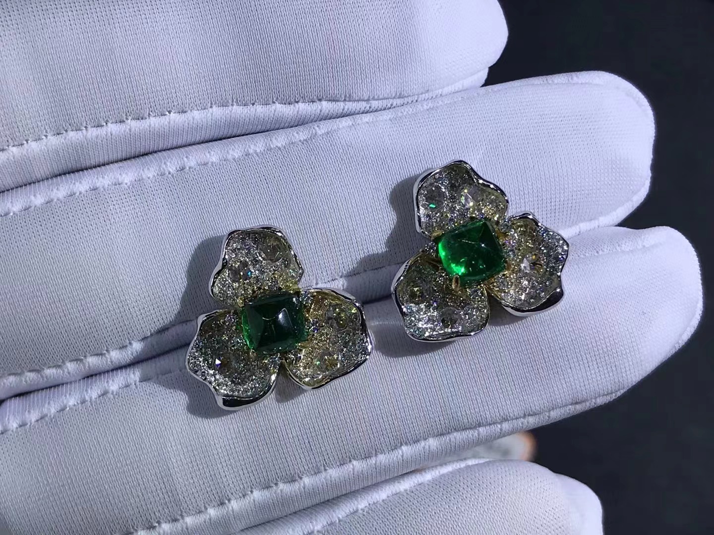 Cultivo Esmeralda de azúcar en forma de torre rosa Corte pendientes S925 Chapado en plata de cinco capas de espesor con incrustaciones de platino importado Esmeralda