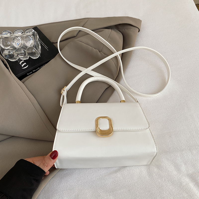 Bolso de diseño de nicho de alta gama para mujer 2025 nuevo bolso de mensajero de un solo hombro de moda de primavera y verano