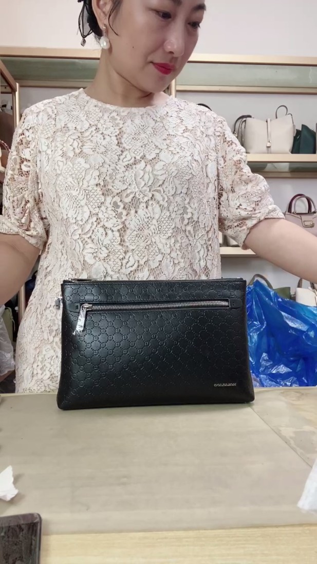 下播浮力金家牛包破价炸