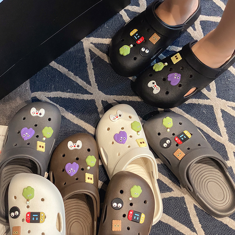 Summer non-slip cute Crocs-style slippers for bathroom