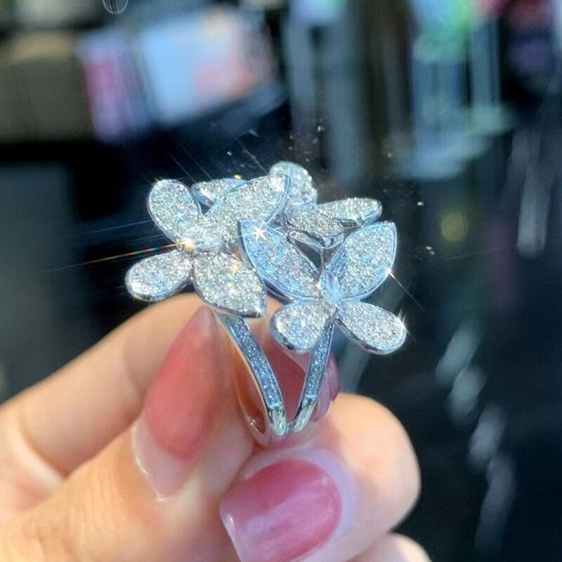 Butterfly Ring With Sparkling Stones For Elegant Commuting Look_voghion.com