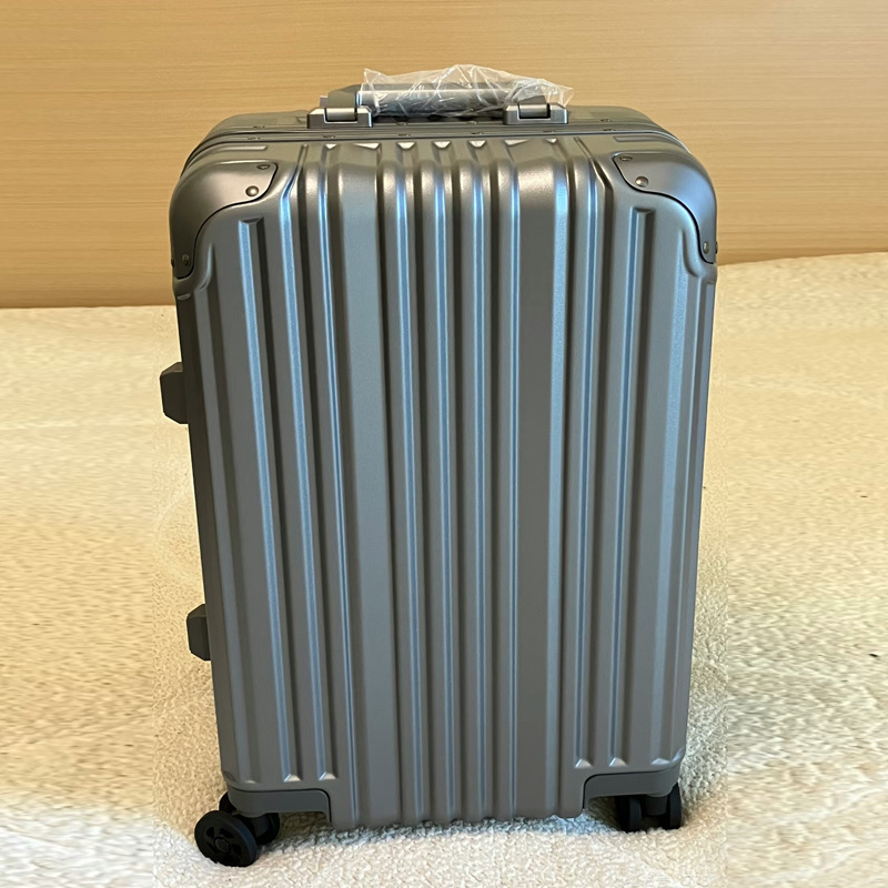 Foreign trade cross-border luggage suit 20 inch boarding box pure PC explosion-proof trolley case expansion suitcase password luggage