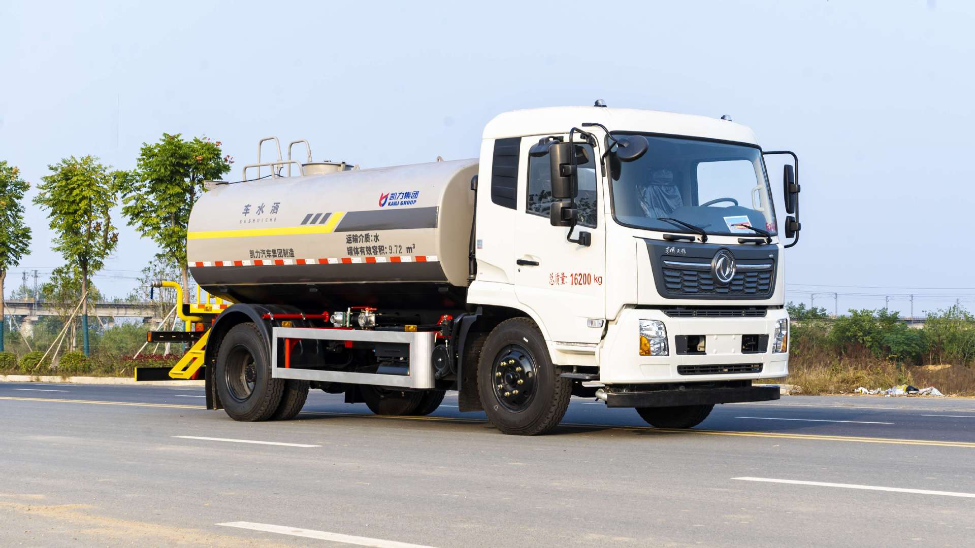 Dongfeng Tianjin Sprinkler Truck Municipal Sanitation Bidding Special Vehicle National Vi 12 Cubic Meter Sprinkler Truck Water Spraying Manufacturer