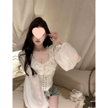 法式复古灯笼袖衬衫收腰短款衬衣纯欲风辣妹短款蕾丝雪纺上衣女装