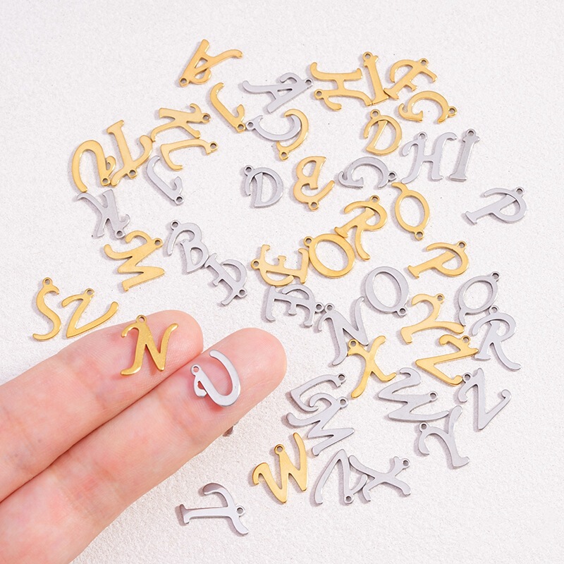Cross-border best-selling DIY stainless steel jewelry accessories, color-retaining large English letter pendants for bracelets and necklaces decoration Cross-border best-selling DIY stainless steel jewelry accessories, color-retaining large English letter pendants for bracelets and necklaces decoration