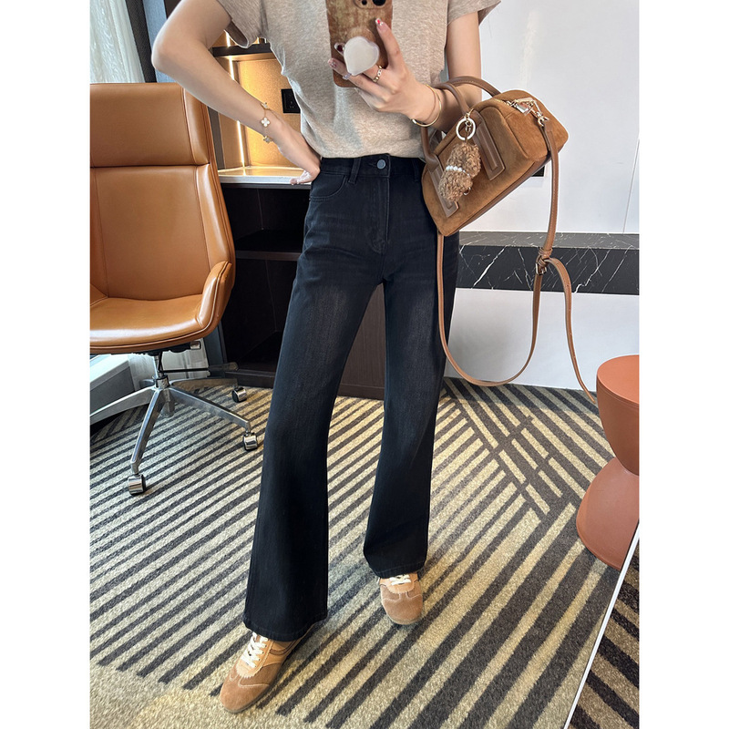 A Must-Have When Visiting the Store! Black-Gray Flared Jeans for Women, 2026 New Model, Spring and Autumn, Slim Fit, Flattering, Cropped Pants for Petite Figures A Must-Have When Visiting the Store! Black-Gray Flared Jeans for Women, 2026 New Model, Spring and Autumn, Slim Fit, Flattering, Cropped Pants for Petite Figures